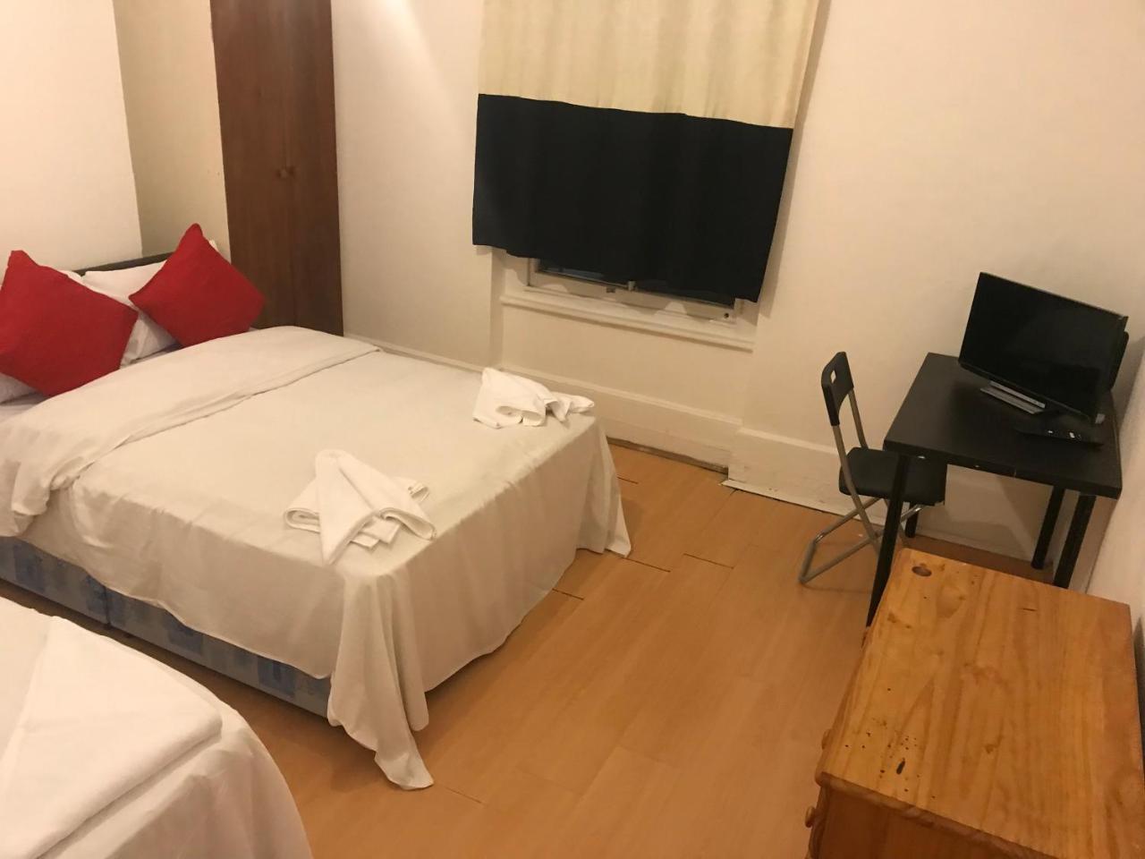 Poplar Guest House Лондон Экстерьер фото