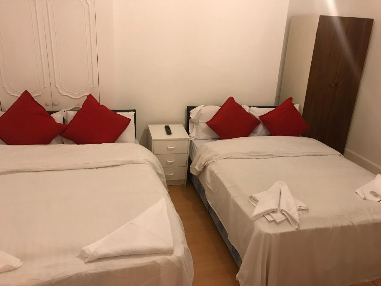 Poplar Guest House Лондон Экстерьер фото