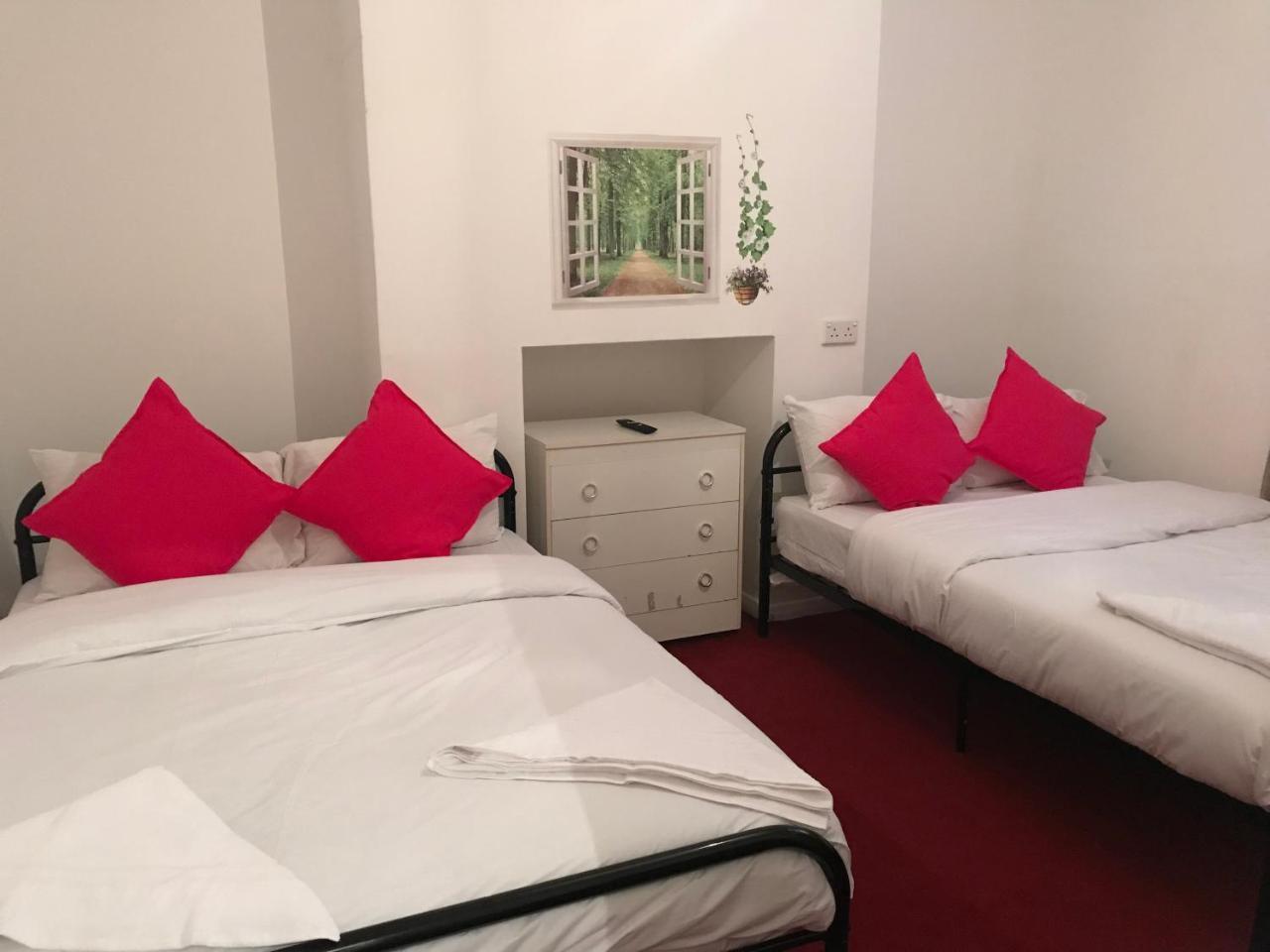 Poplar Guest House Лондон Экстерьер фото