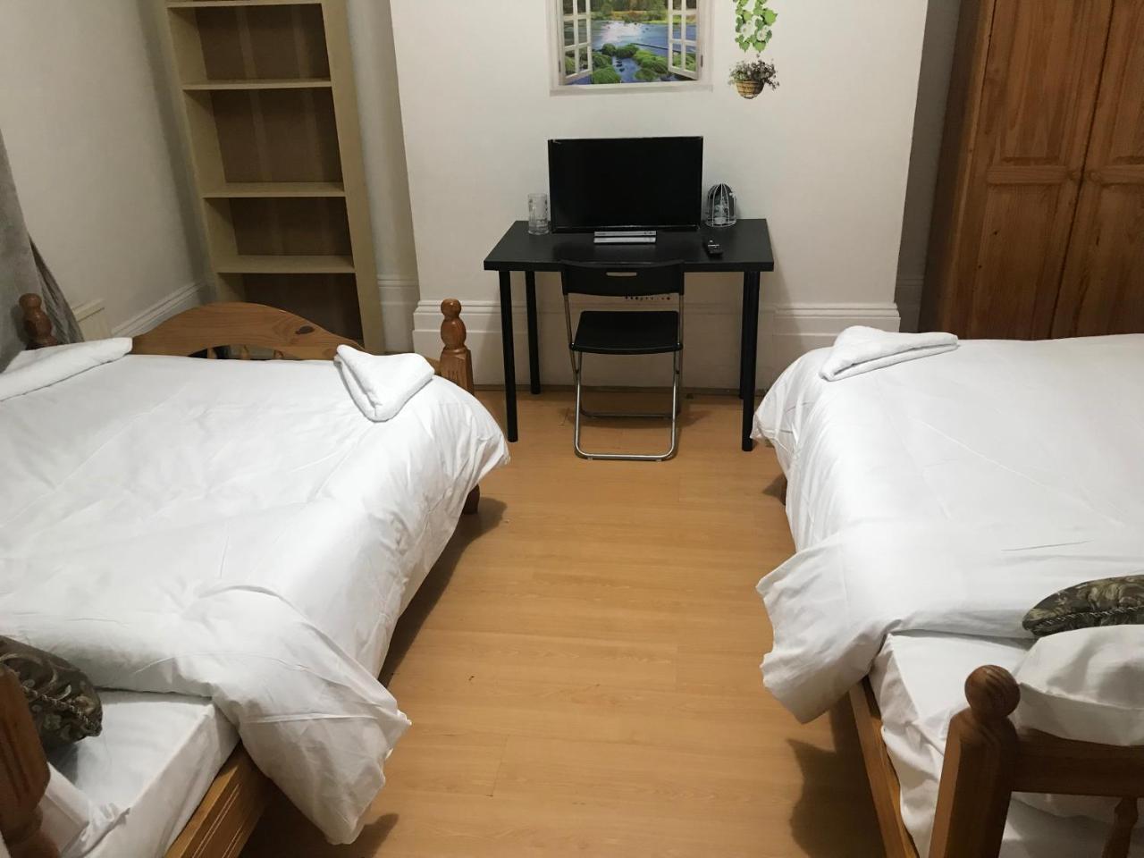 Poplar Guest House Лондон Экстерьер фото