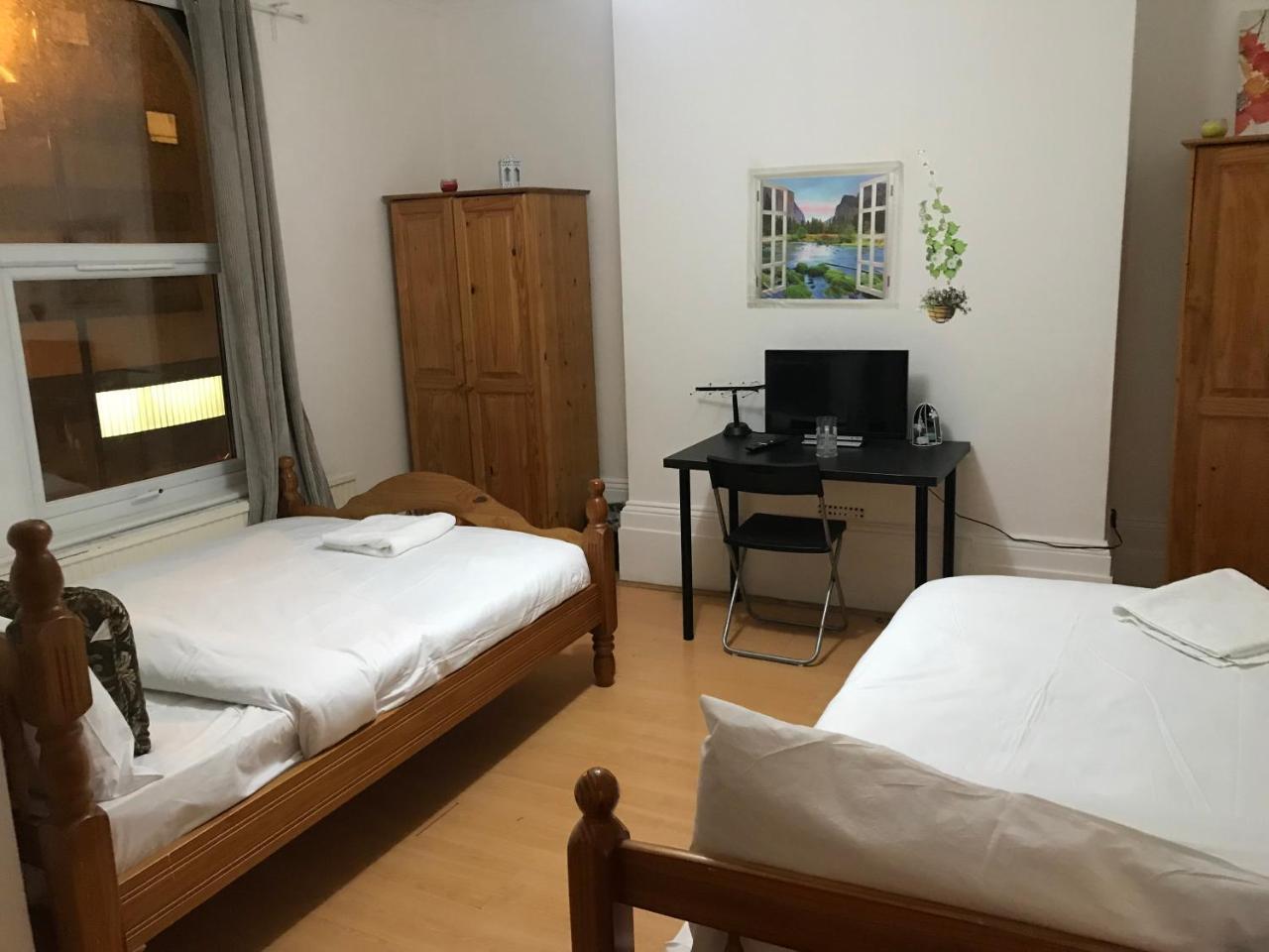 Poplar Guest House Лондон Экстерьер фото