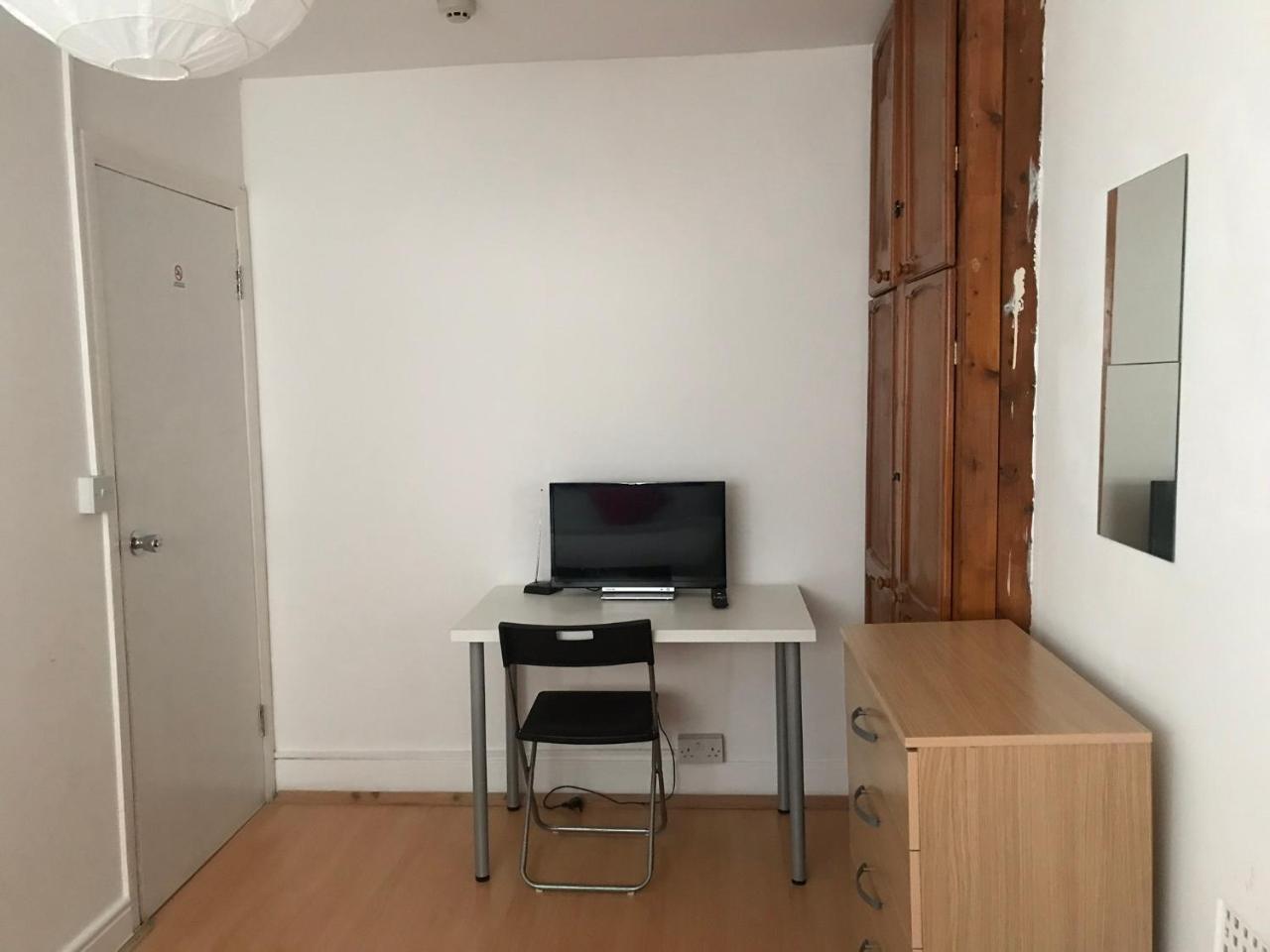 Poplar Guest House Лондон Экстерьер фото