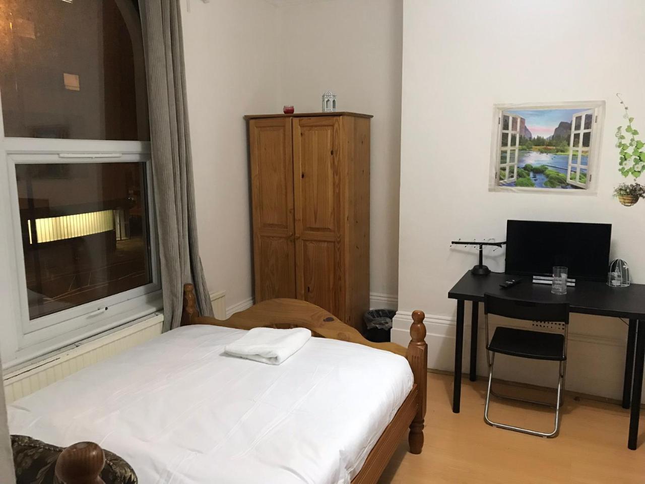 Poplar Guest House Лондон Экстерьер фото